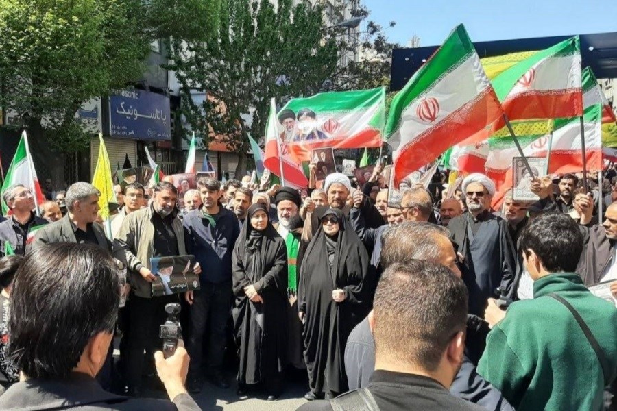 چهلمین روز شهادت رهبر انقلاب؛ مراسم باشکوه در خیابان‌های تهران/ ویدیو