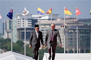 نخست‌وزیر مالزی خواستار پایان حمله و تحریم علیه ایران شد