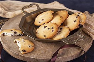 شیرینی کشمشی نوستالژیک؛ همراهی دل‌چسب برای عصرانه بهاری