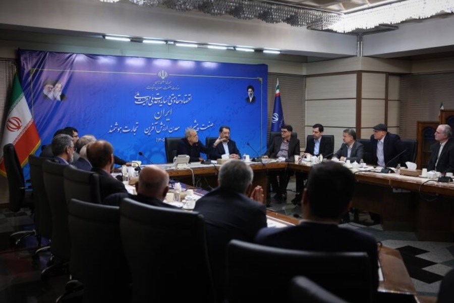 حفظ ثبات بازار نیازمند اتحاد دولت و اصناف است