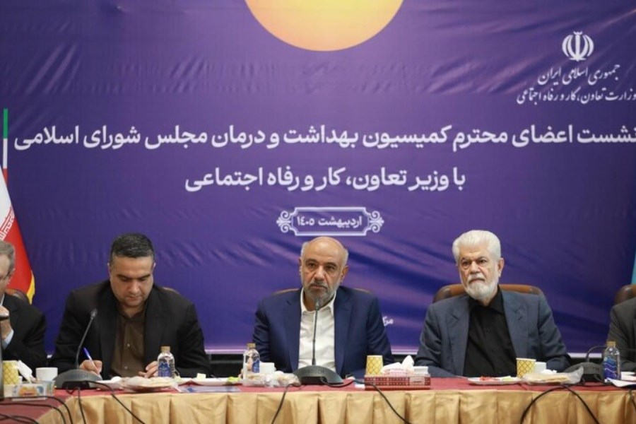 در تأمین نیازهای دارویی کشور مشکلی وجود ندارد