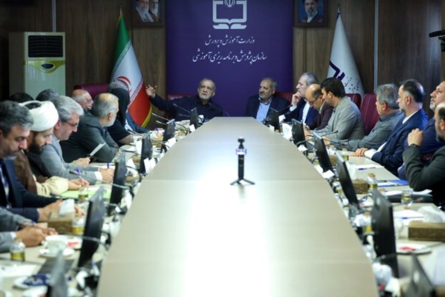 نباید کشور را به بهانه جنگ نیمه‌تعطیل کرد