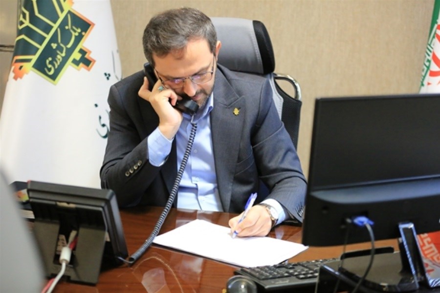 متقی‌نیا پای خط مشتریان بانک کشاورزی