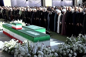 اقامه نماز بر پیکر رهبر شهید انقلاب به امامت آیت الله جعفر سبحانی