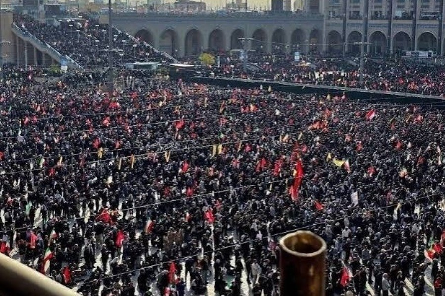 مراسم تشییع؛ صحنه‌ای پر از پیام که با مردم سخن گفت