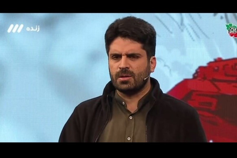 شعر تند محمد رسولی علیه ترامپ در مراسم اقامه نماز بر پیکر رهبر شهید