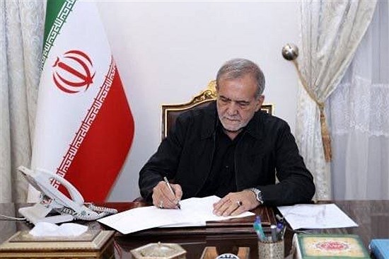 مردم قهرمانان واقعی روزهای سخت ایران هستند
