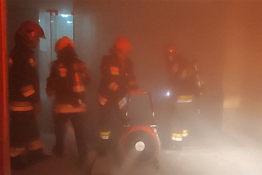 شامگاه پرحادثه در اصفهان؛ از مصدومیت در شهربازی ملک‌شهر تا نجات معجزه‌آسای ۸ شهروند از میان شعله‌ها