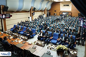مراسم بزرگداشت «رهبر شهید انقلاب اسلامی» در بانک تجارت برگزار شد