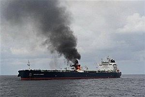 نفتکش و نیروهای نظامی در خلیج عمان دچار حادثه شدند