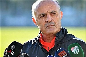 اوزجان بیزاتی قراردادش را با استقلال تمدید کرد