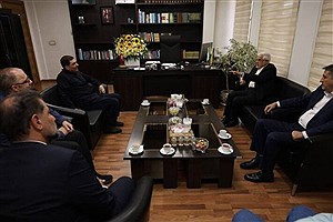 عارف در دیدار با معاونان اول پیشین از خدمات آنان تقدیر کرد