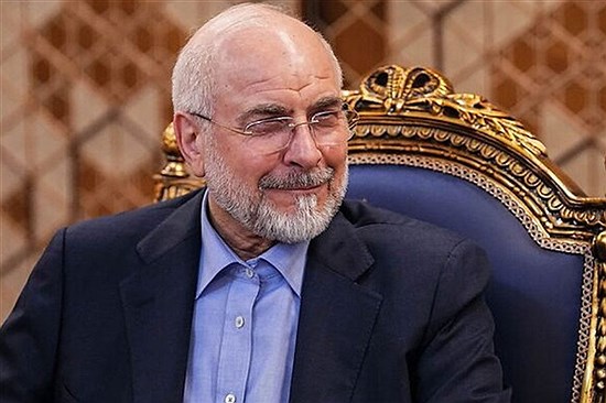 پشت دشمن را در جنگ اقتصادی به خاک می‌مالیم