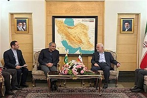 وزیر کشور پاکستان با استقبال مومنی وارد ایران شد