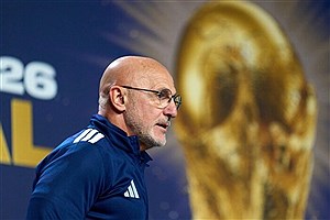 سرمربی اسپانیا تا سال ۲۰۳۲ قرارداد خود را تمدید کرد