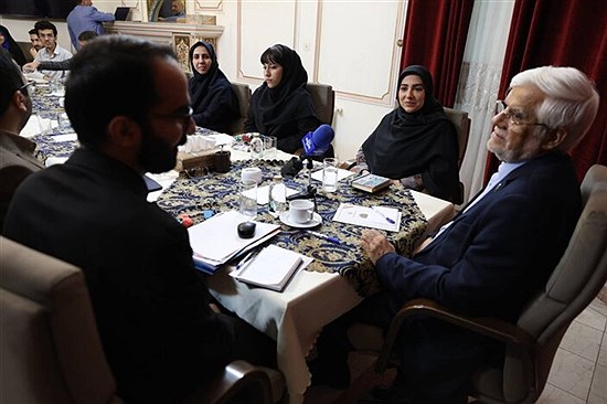 نخبگان نباید در برابر مشکلات اداری سرخورده شوند