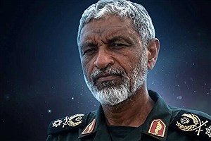 سردار عظمایی: نیروی دریایی سپاه طلایه‌دار جبهه حق است