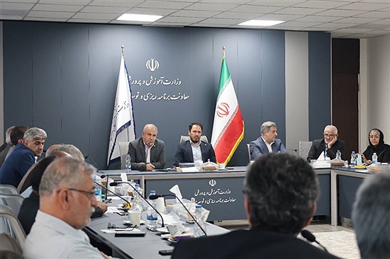 علی احمدی: بساط جذب سفارشی را در صندوق ذخیره فرهنگیان برچیدیم|هزینه‌های صندوق را مهار می‌کنیم|دوران مدیریت جزیره‌ای تمام شد|مدیران با عدد و رقم سنجیده می‌شوند