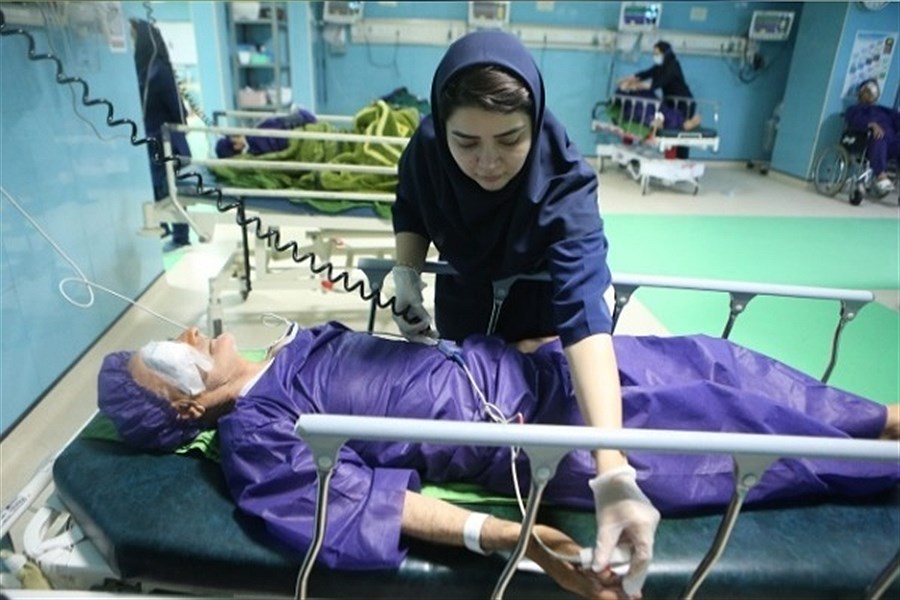 تصویر قهرمانان بی‌ادعایی که نبض زندگی را در دست دارند/ببینید