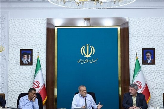 پزشکیان: معیشت مردم اولویت اصلی دولت است/ از دولت تعریف نکنید؛ ایرادها را بگویید
