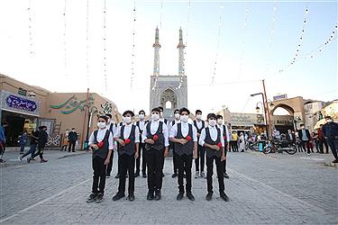 تصویر اجرای سرود در ابنیه تاریخی شهر جهانی یزد