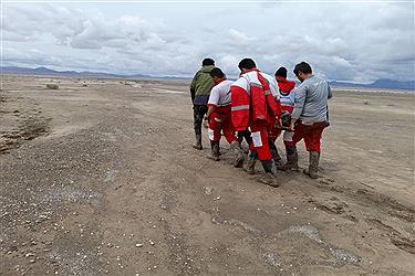 تصویر نجات قربانیان سیل در یزد به روایت تصویر