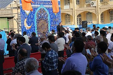 تصویر اقامه نماز عید فطر در دارالعباده یزد به روایت تصویر
