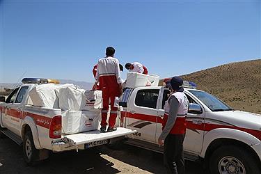 تصویر کمک نیروهای هلال احمر به زلزله زدگان خراسان شمالی