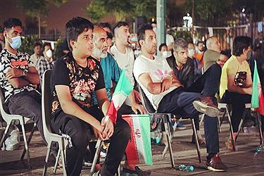 تصویر تصاویر شهروندان منطقه ۱۲ در حین بازی فوتبال تیم ملی ایران-عراق  پارک شوش ۲۵ خرداد ۱۴۰۰