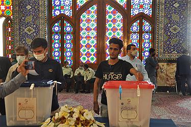 تصویر درخشش یزدی ها در انتخابات 1400