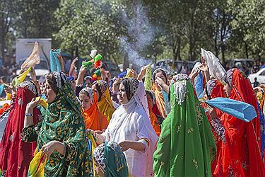 تصویر جشنواره هزار رنگ در عروسی عشایر بازفت