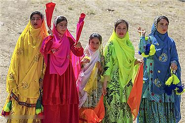 تصویر جشنواره هزار رنگ در عروسی عشایر بازفت