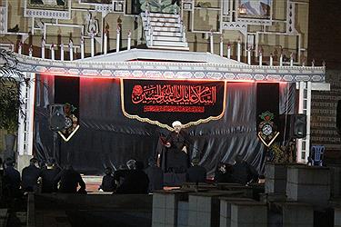 تصویر مراسم عزاداری محرم حسینی در مزار شهدای گمنام شهر سنندج