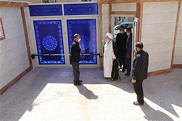 تصویر تصاویری ا ز دیدار امام جمعه با خانواده پژوهشگر فقید یزدی