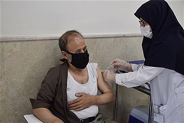 تصویر روند واکسیناسیون کرونا در سطح شهر مشهد