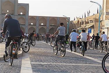 تصویر همایش دوچرخه سواری &quot;میدان به میدان با مرد میدان&quot; در یزد
