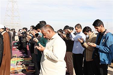 تصویر نماز باران در یزد اقامه شد