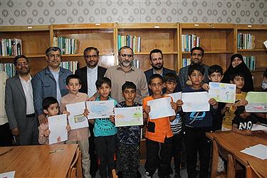 تصویر افتتاح اولین پیشخوان خدمات کتابخانه ای در استان مرکزی