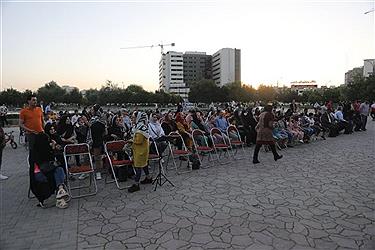 تصویر مراسم افتتاحیه پویش نه به مصرف ماده گل در بوستان ملت اراک