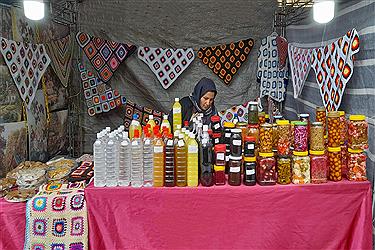تصویر برگزاری نمایشگاه صنایع دستی و خوراکی در ساری