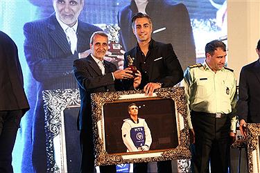 تصویر تصاویر پُرسون از مراسم تجلیل از مدال آوران جهانی و آسیایی تکواندو با حضور استاندار اصفهان
