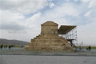 تصویر گزارش اختصاصی پُرسون از مجموعه جهانی پاسارگاد&#47; عکس ببینید