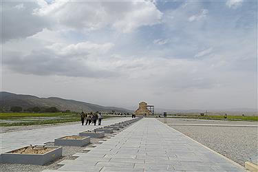 تصویر گزارش اختصاصی پُرسون از مجموعه جهانی پاسارگاد&#47; عکس ببینید