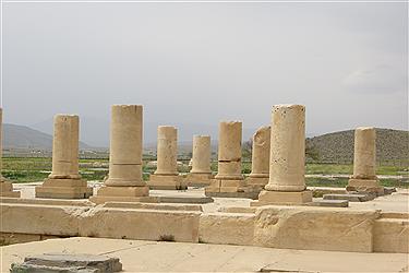 تصویر گزارش اختصاصی پُرسون از مجموعه جهانی پاسارگاد&#47; عکس ببینید