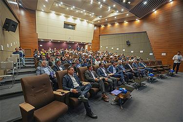 تصویر گزازش تصویری پُرسون از بزرگترین گردهمایی فعالان هوش مصنوعی کشور&#47; فیس‌کاپ ششم را ببینید
