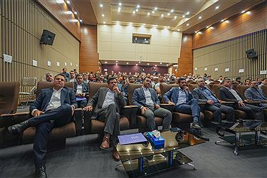تصویر گزارش تصویری پُرسون از بزرگترین گردهمایی فعالان هوش مصنوعی کشور&#47; فیس‌کاپ ششم را ببینید