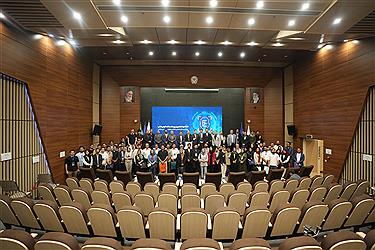 تصویر گزارش تصویری پُرسون از بزرگترین گردهمایی فعالان هوش مصنوعی کشور&#47; تصاویر فیس‌کاپ ششم را ببینید