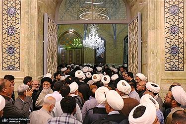 تصویر یک‌سال پس از رحلت؛ اجتماع علما و مردم در مسجد اعظم؛ یاد آیت‌الله العظمی محفوظی (ره) زنده شد