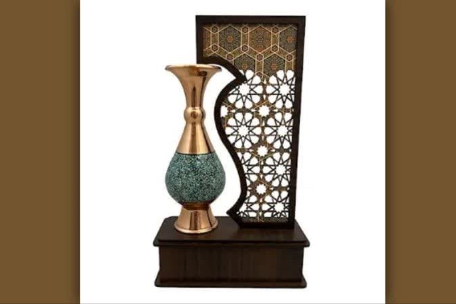 گلدان‌ های دست ‌ساز با تزیینات سنتی