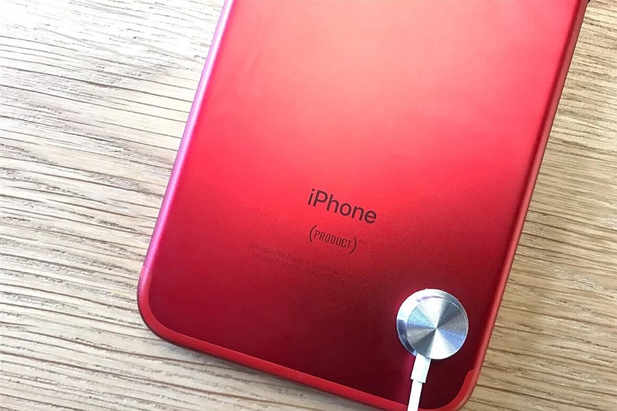 آیفون (PRODUCT)RED